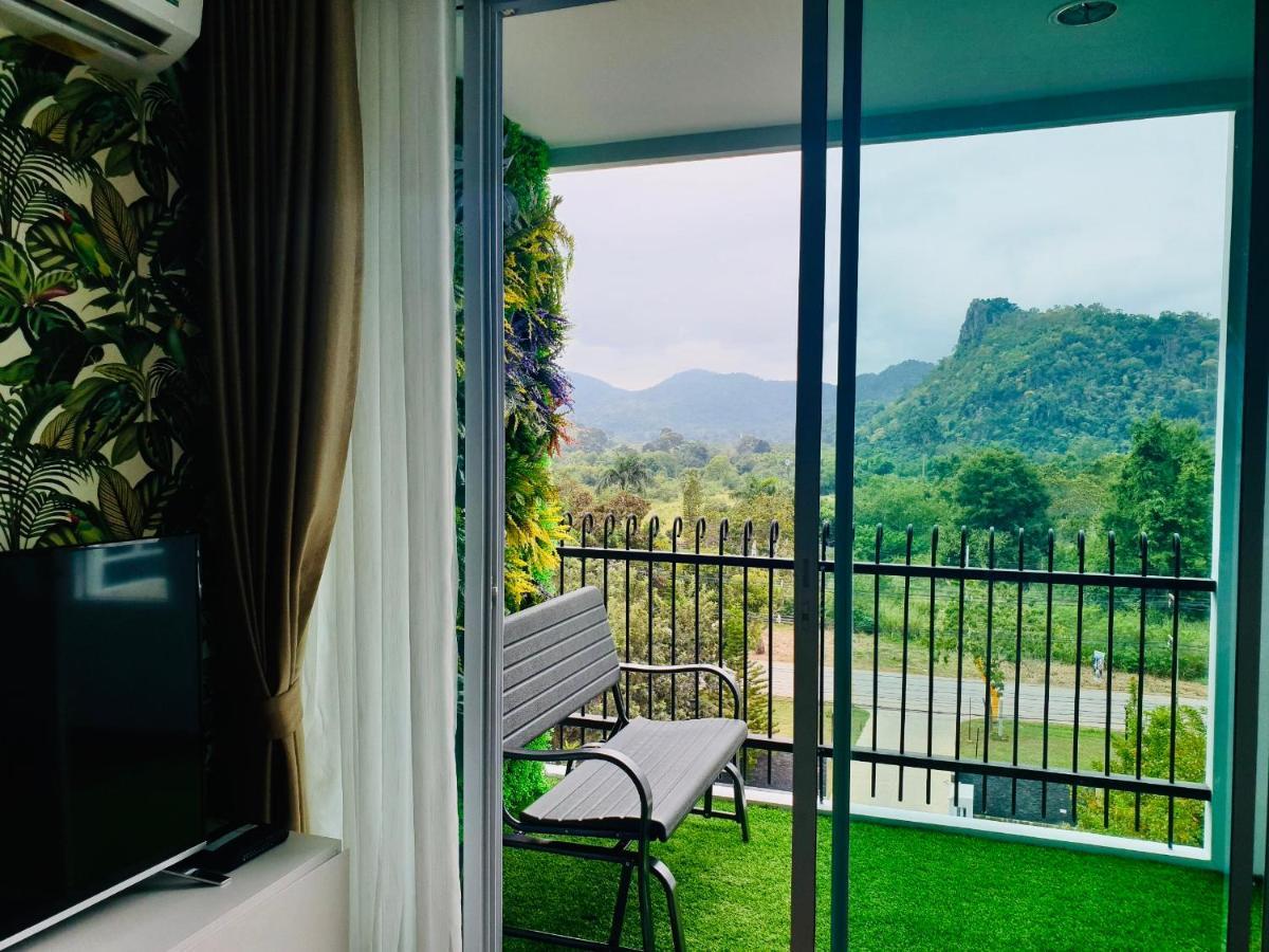 ホテル Courtyard Khaoyai ナコーン・ラーチャシーマー エクステリア 写真